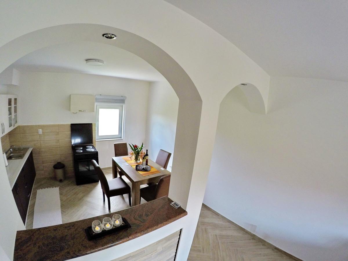 Apartments Pravica Требине Екстериор снимка