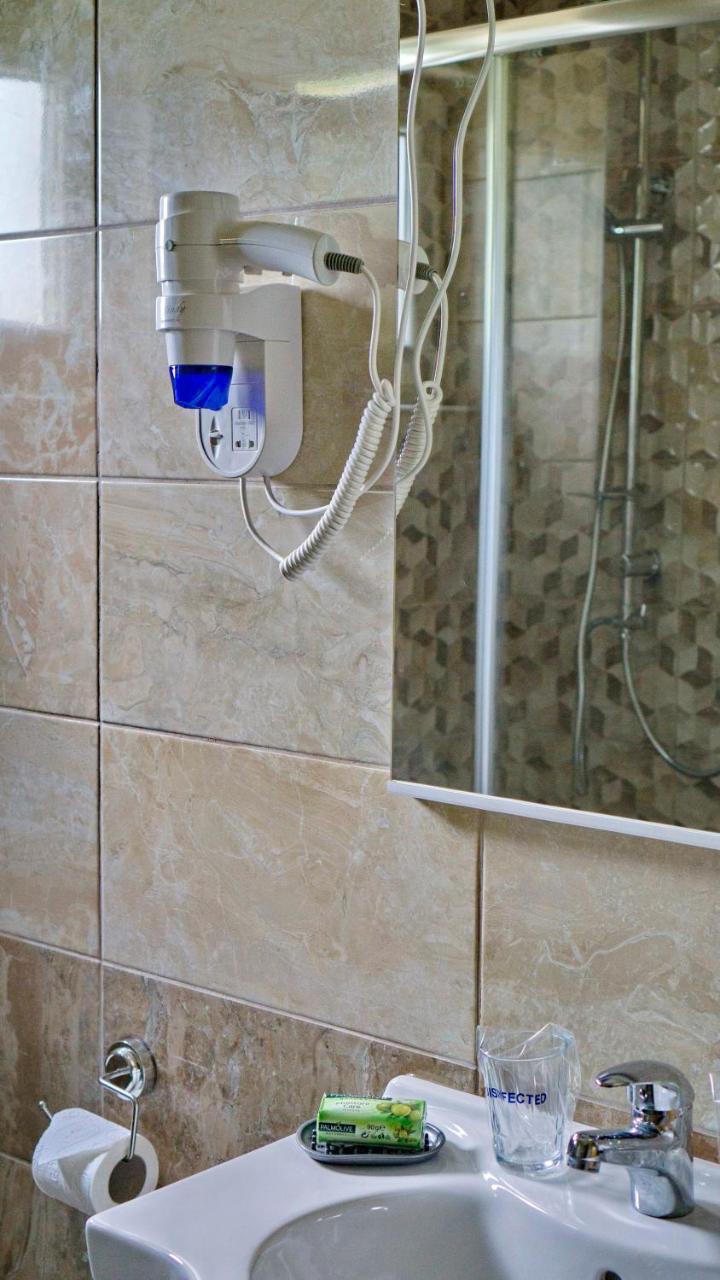 Apartments Pravica Требине Екстериор снимка