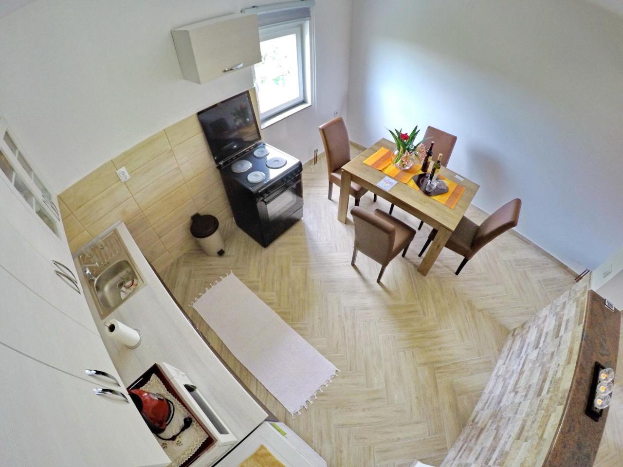 Apartments Pravica Требине Екстериор снимка